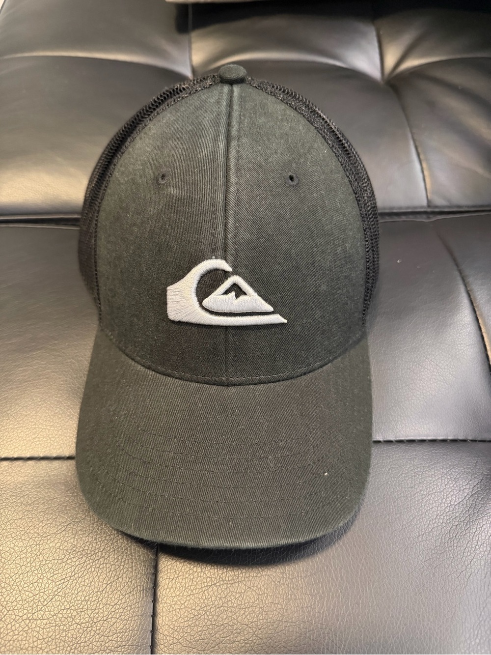 Quiksilver trucker hat